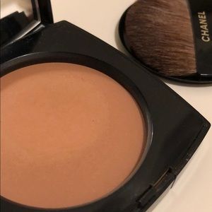 CHANEL Les Beiges Healthy Glow Sheer Color Bronzer